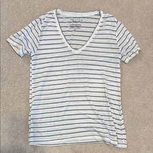 Lucky Brand White and Gray Fitted Short Sleeve Tee